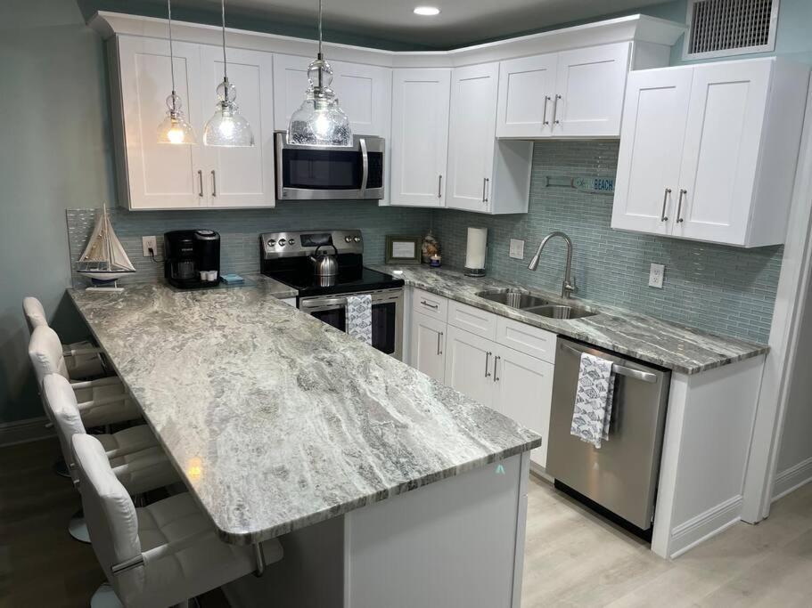 Beachfront Condo On Quiet Treasure Island- 1 Bed St. Pete Beach Luaran gambar
