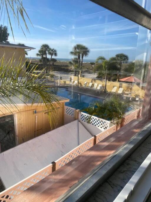 Beachfront Condo On Quiet Treasure Island- 1 Bed St. Pete Beach Luaran gambar