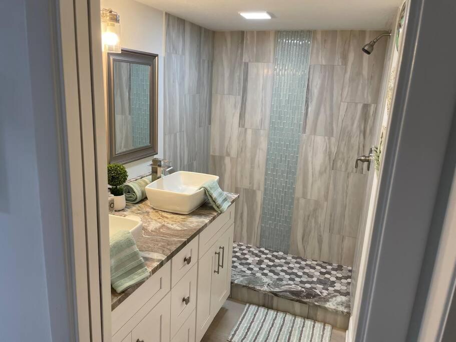 Beachfront Condo On Quiet Treasure Island- 1 Bed St. Pete Beach Luaran gambar