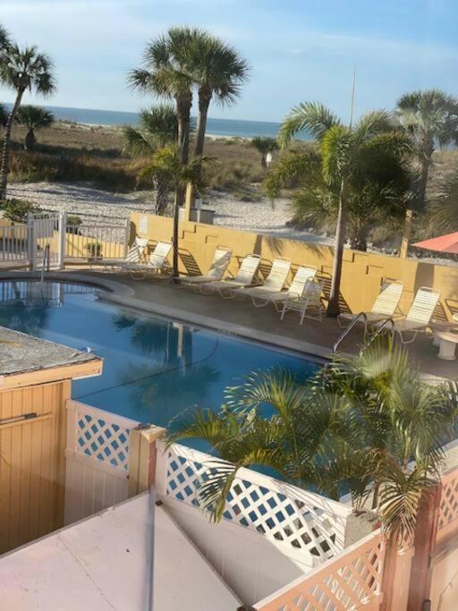 Beachfront Condo On Quiet Treasure Island- 1 Bed St. Pete Beach Luaran gambar