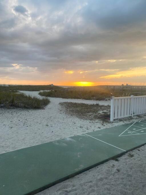 Beachfront Condo On Quiet Treasure Island- 1 Bed St. Pete Beach Luaran gambar