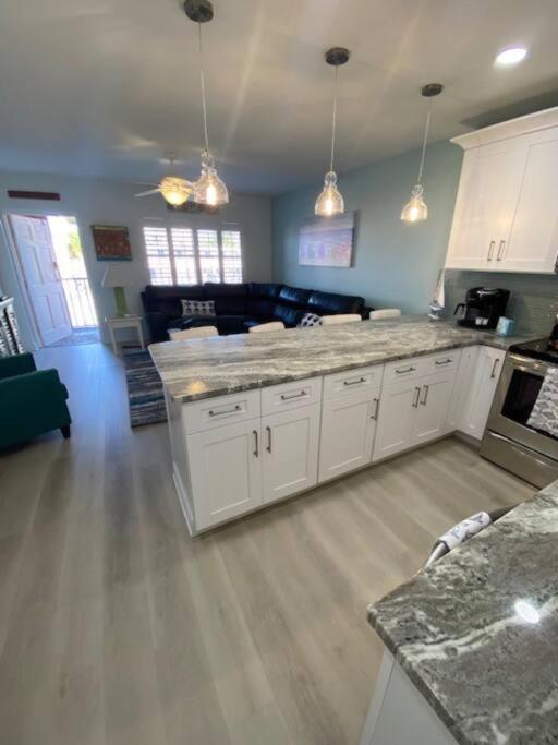 Beachfront Condo On Quiet Treasure Island- 1 Bed St. Pete Beach Luaran gambar