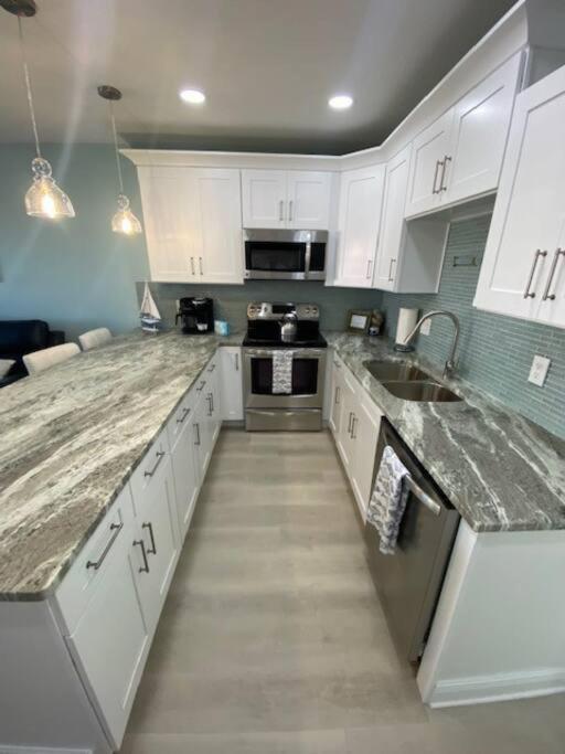 Beachfront Condo On Quiet Treasure Island- 1 Bed St. Pete Beach Luaran gambar