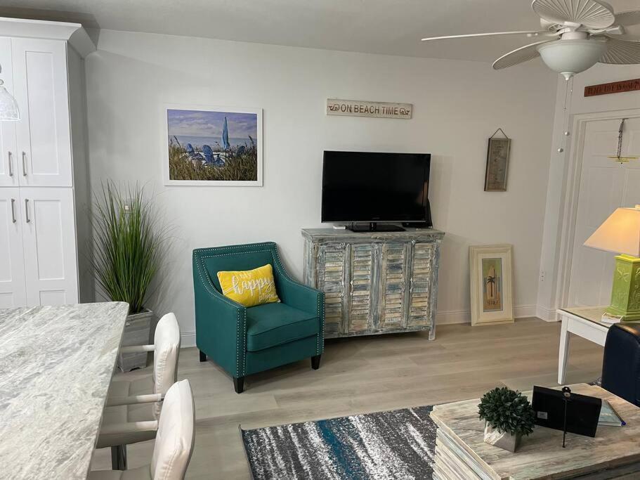 Beachfront Condo On Quiet Treasure Island- 1 Bed St. Pete Beach Luaran gambar