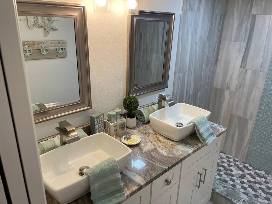 Beachfront Condo On Quiet Treasure Island- 1 Bed St. Pete Beach Luaran gambar