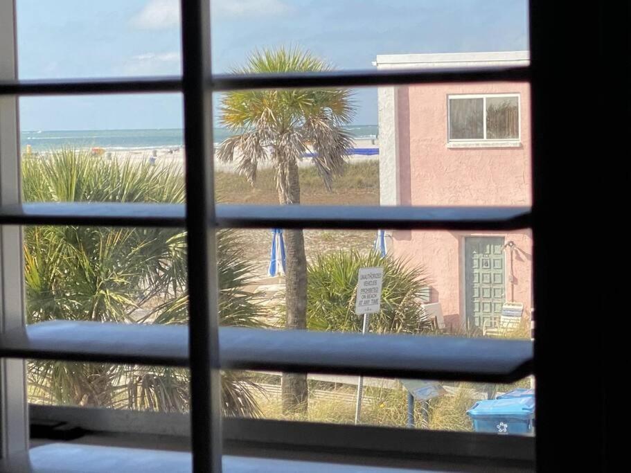Beachfront Condo On Quiet Treasure Island- 1 Bed St. Pete Beach Luaran gambar