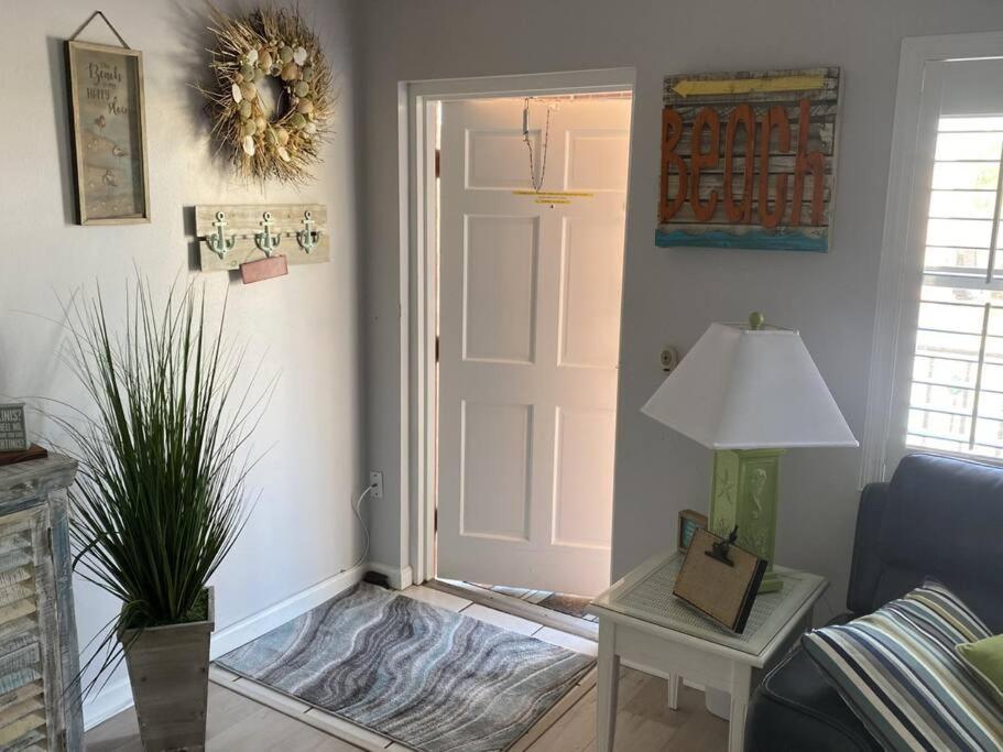 Beachfront Condo On Quiet Treasure Island- 1 Bed St. Pete Beach Luaran gambar