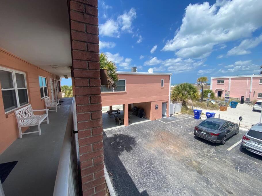 Beachfront Condo On Quiet Treasure Island- 1 Bed St. Pete Beach Luaran gambar